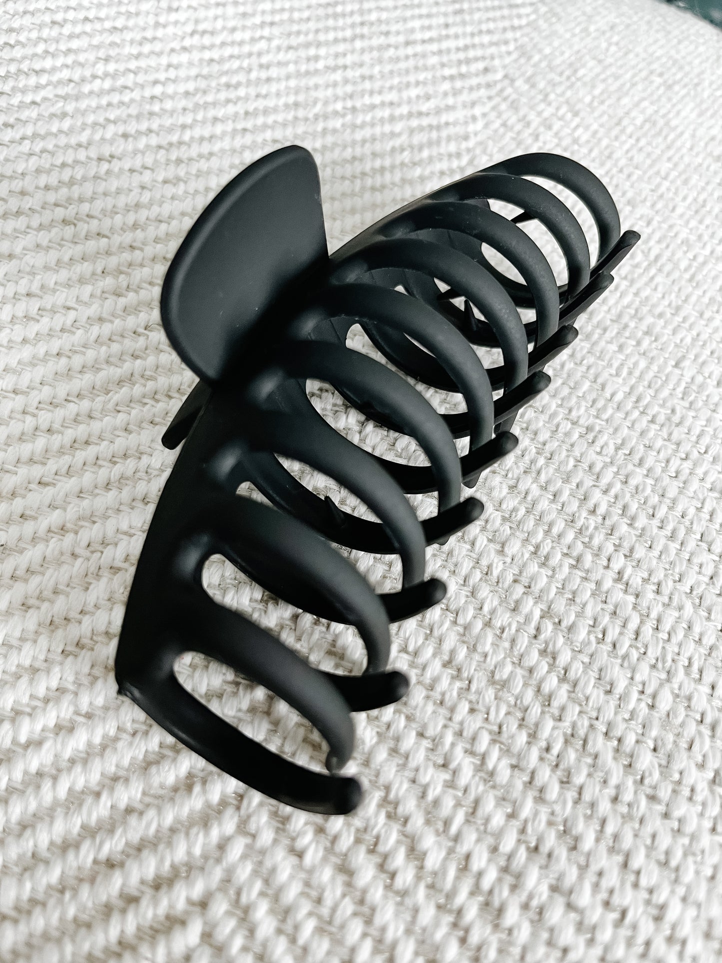 Clawed Matte Hair Claws (3 options)