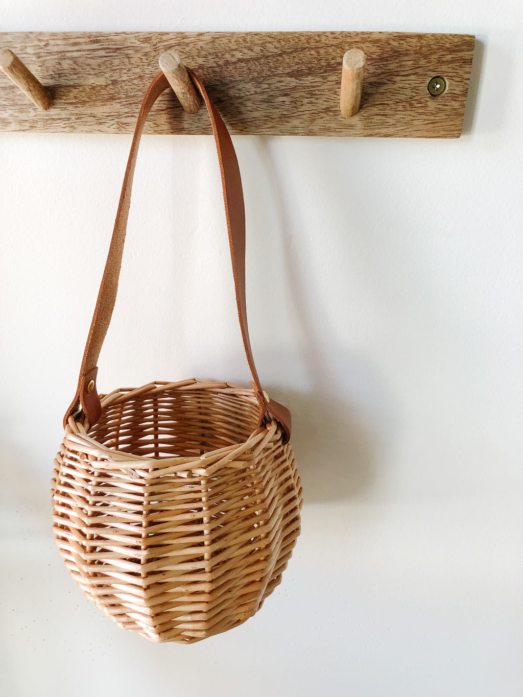 Foraging Woven Basket - andoveco